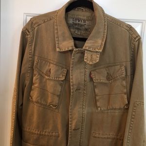 EUC. Levi’s military field khaki jacket
